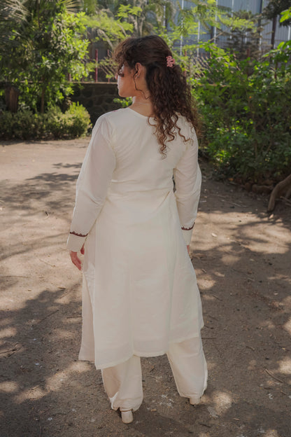 Aarohi  - White embroidered kora cotton Kurta