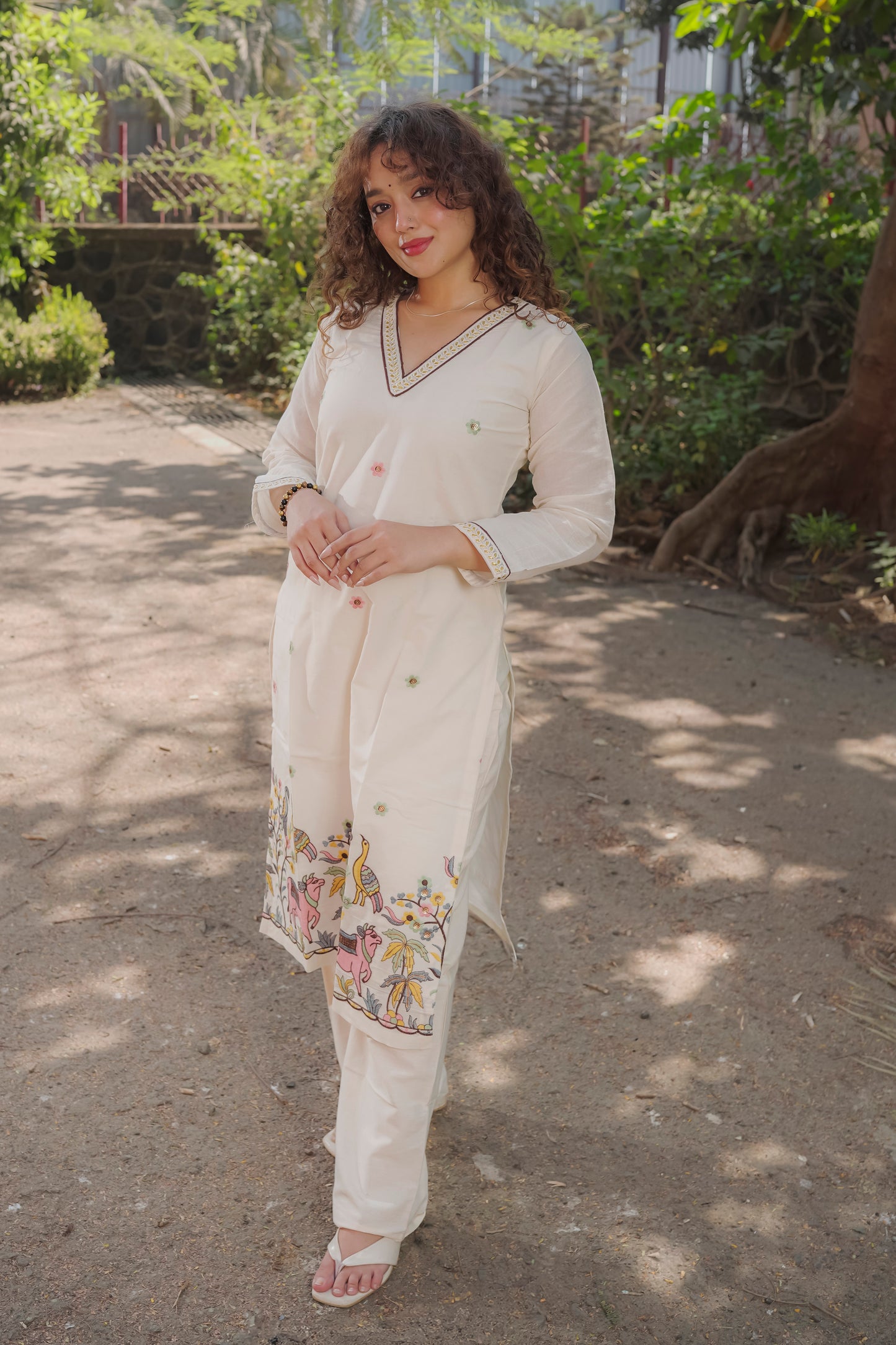 Aadhya - White embroidered kora cotton kurta