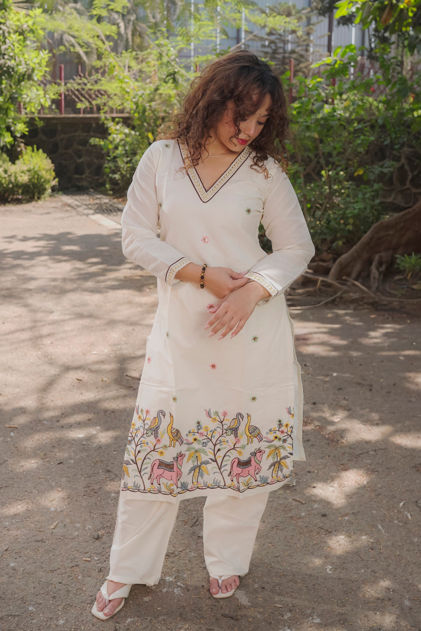 Aadhya - White embroidered kora cotton kurta
