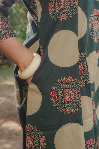 Gargi - Green kurti